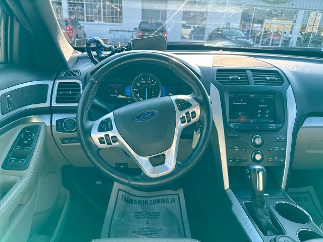 Used 2013 Ford Explorer XLT AWD/4WD image 15
