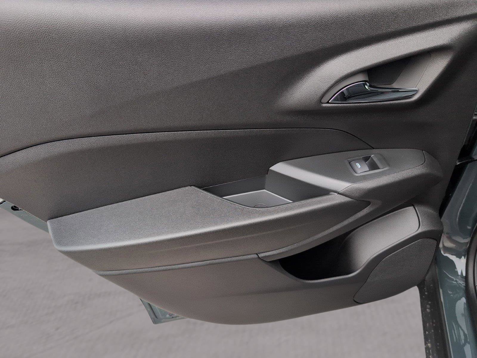 New 2026 Chevrolet Trax LT w/ Driver Confidence Package image 12