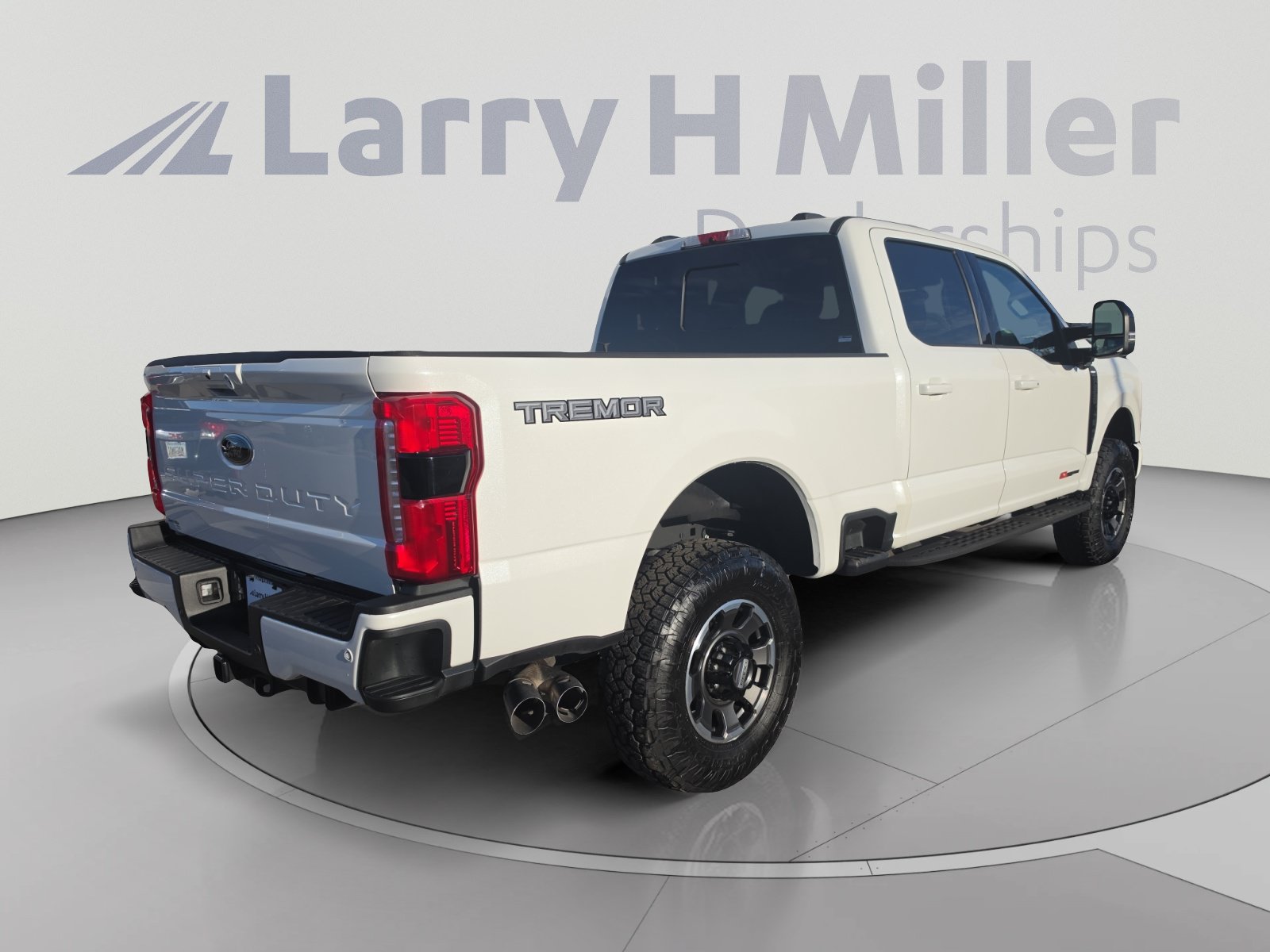 Used 2024 Ford F250 Lariat w/ Lariat Ultimate Package AWD/4WD image 5