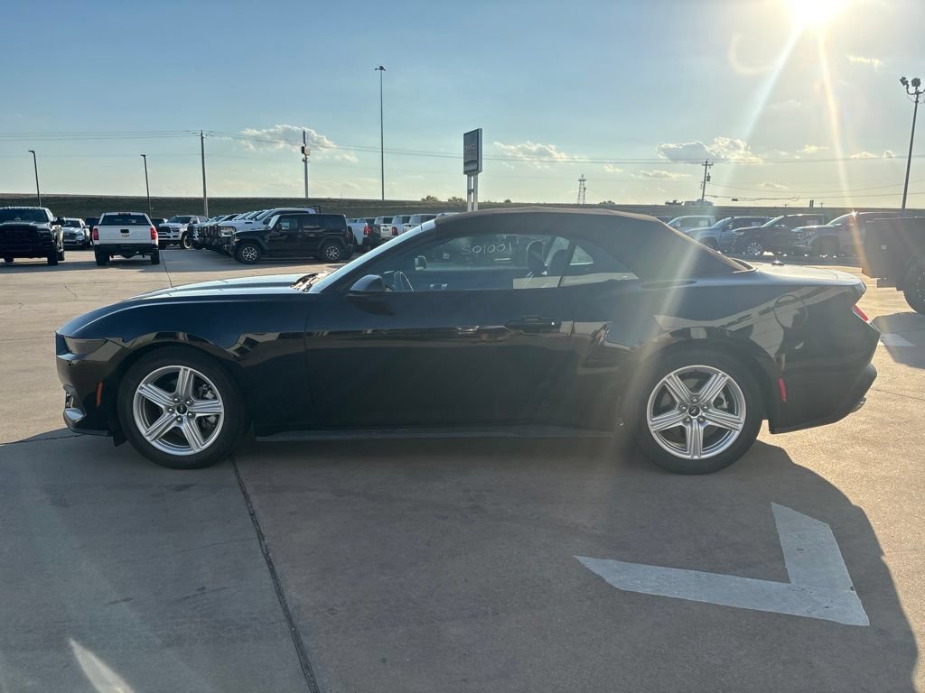 Used 2026 Ford Mustang Premium RWD image 4