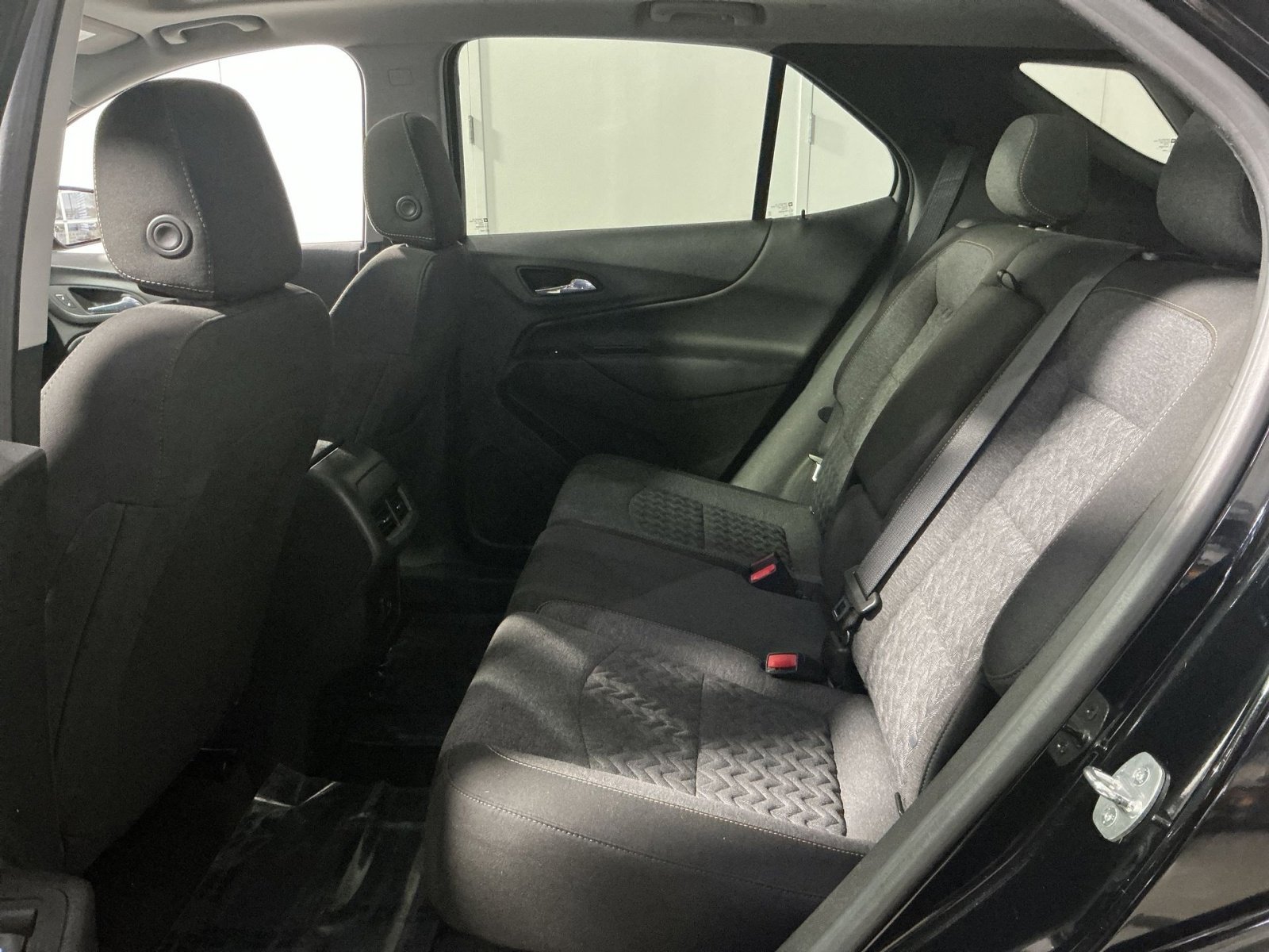 Used 2023 Chevrolet Equinox LT image 32