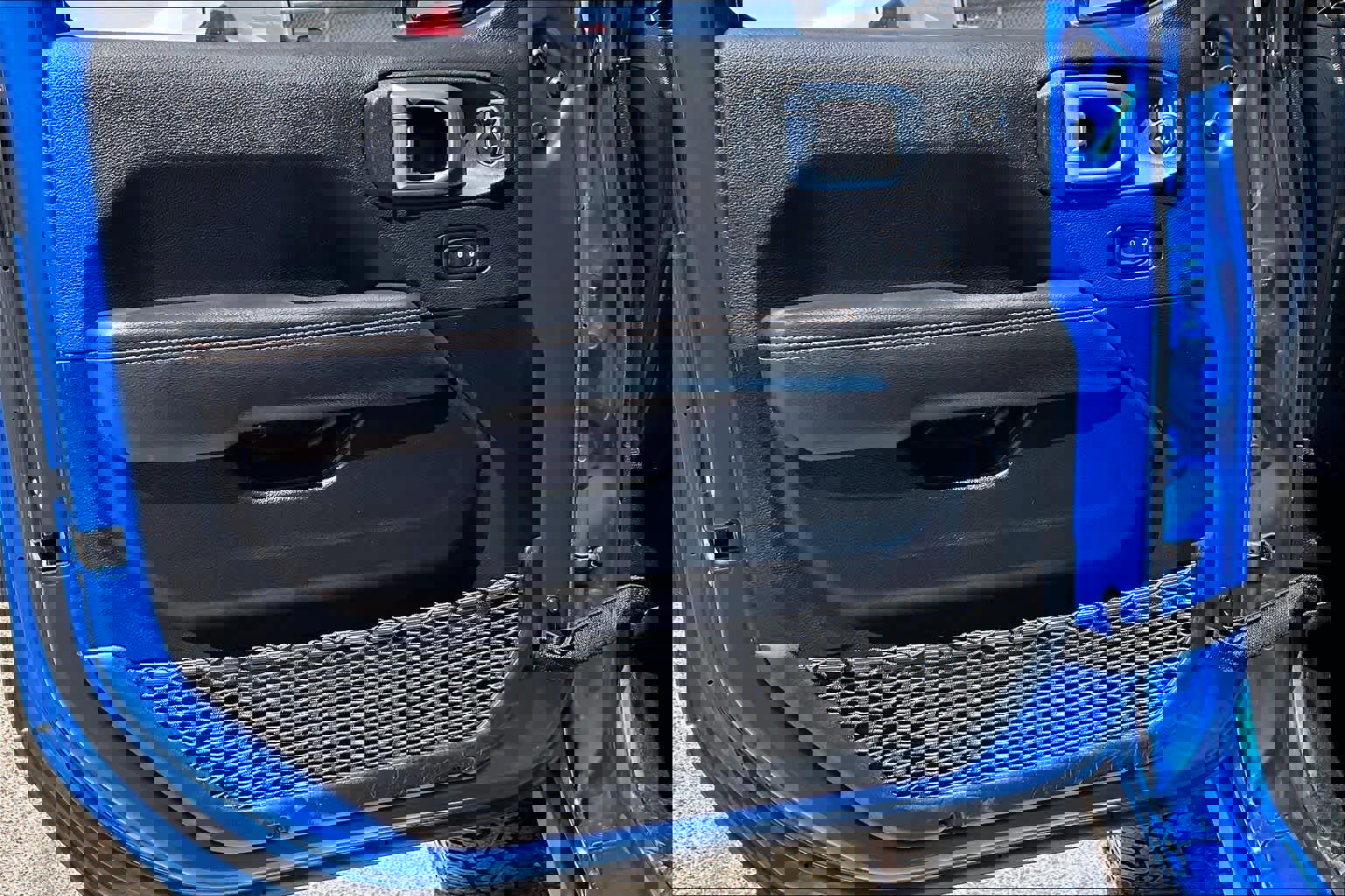 Used 2023 Jeep Gladiator Mojave w/ Cold Weather Group AWD/4WD image 17