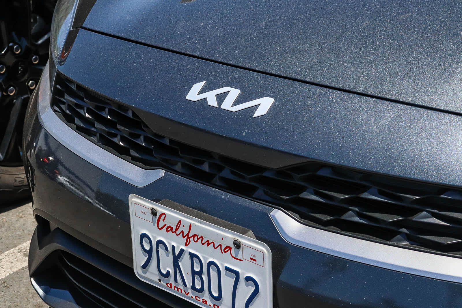 Used 2023 Kia Forte LXS FWD image 3