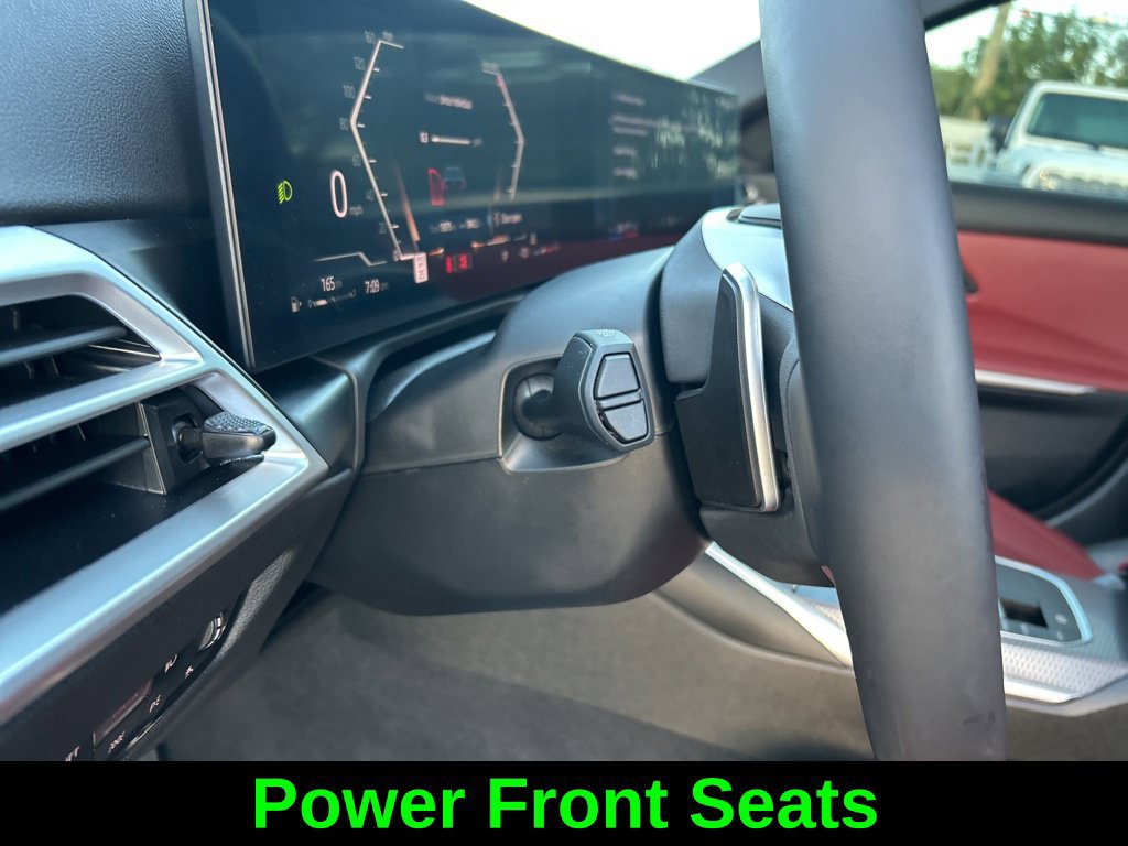 Used 2025 BMW 330i xDrive Sedan AWD/4WD image 39