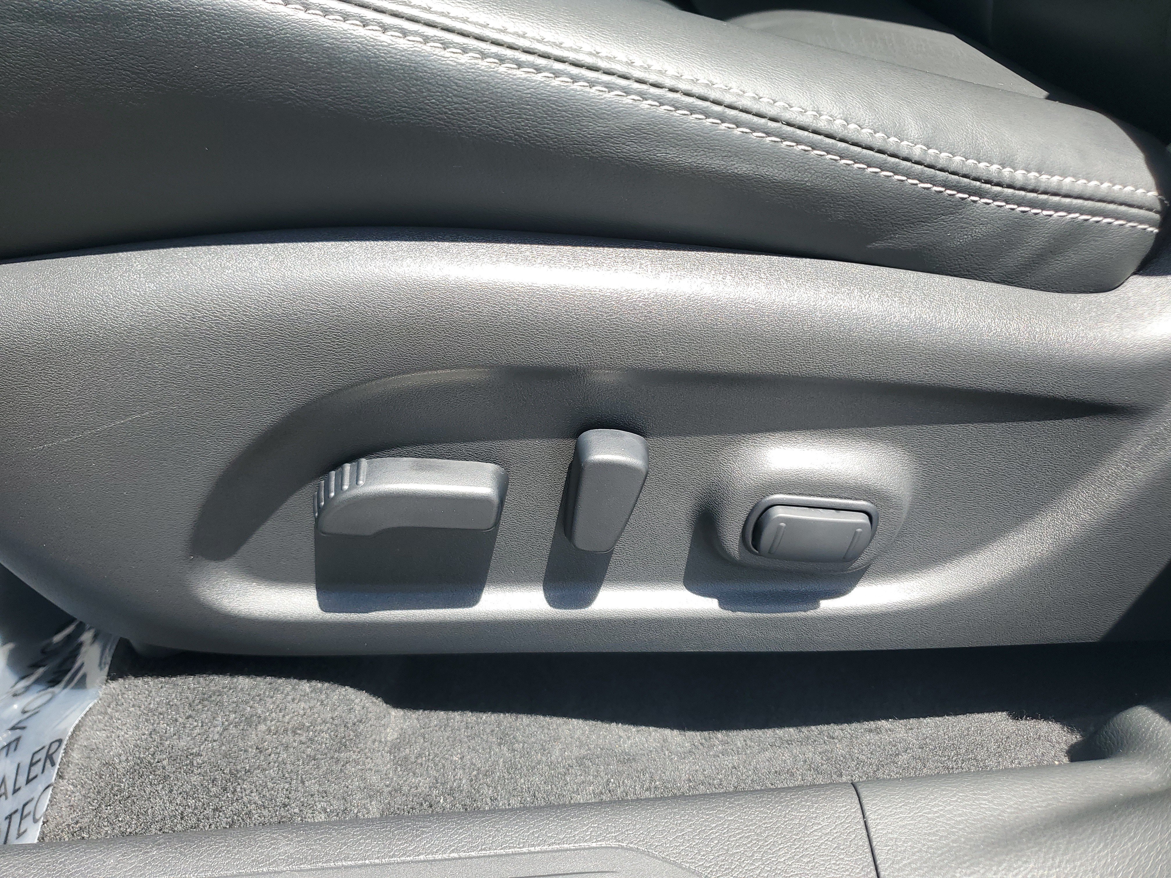 Certified 2024 Nissan Murano SV w/ SV Midnight Edition Package FWD image 11