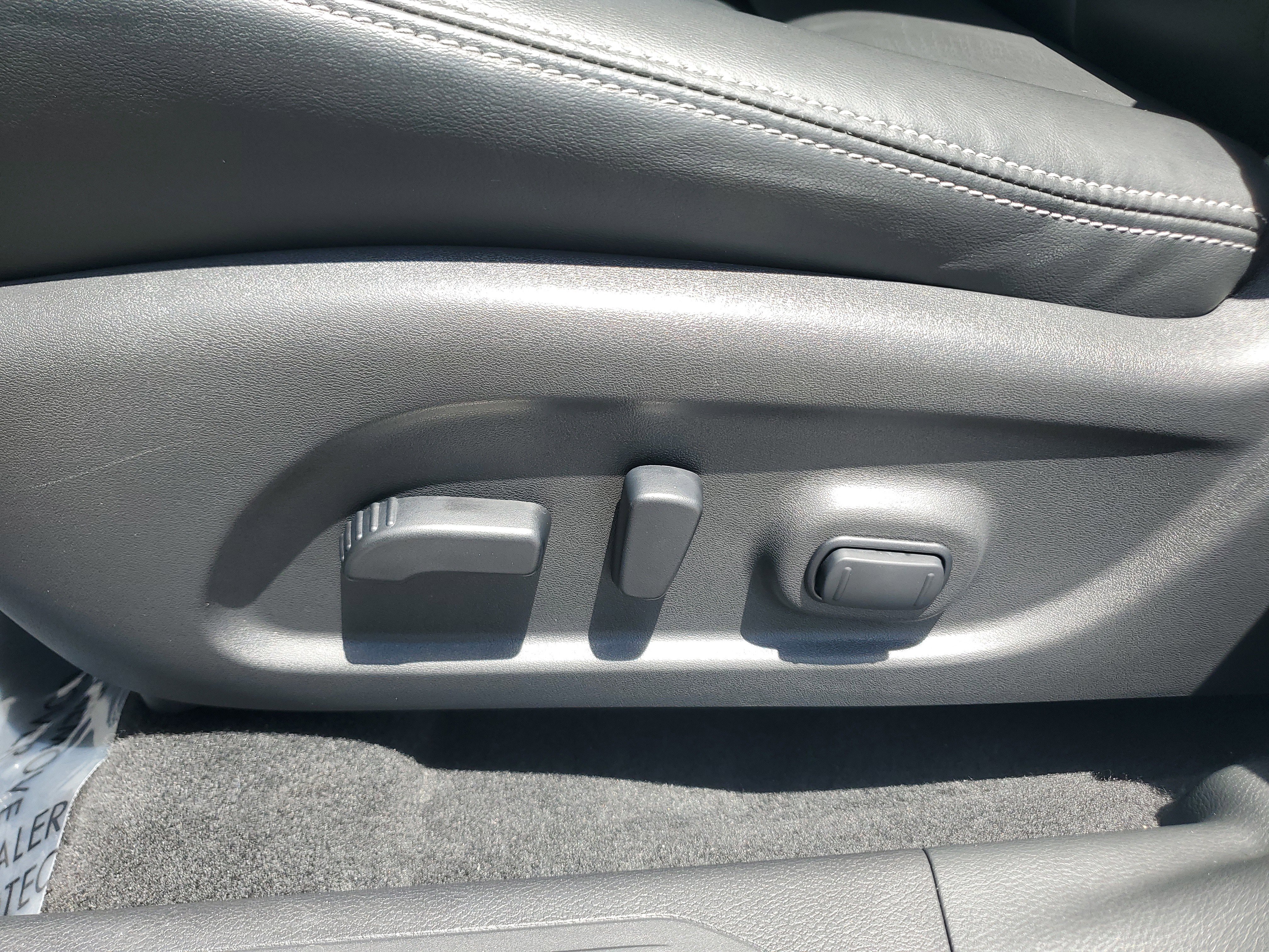 Certified 2024 Nissan Murano SV w/ SV Midnight Edition Package FWD image 11