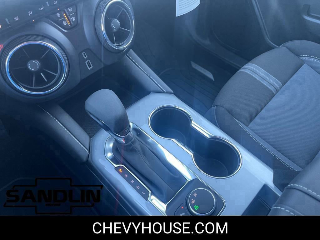 New 2025 Chevrolet Blazer LT w/ Midnight/Sport Edition FWD image 19
