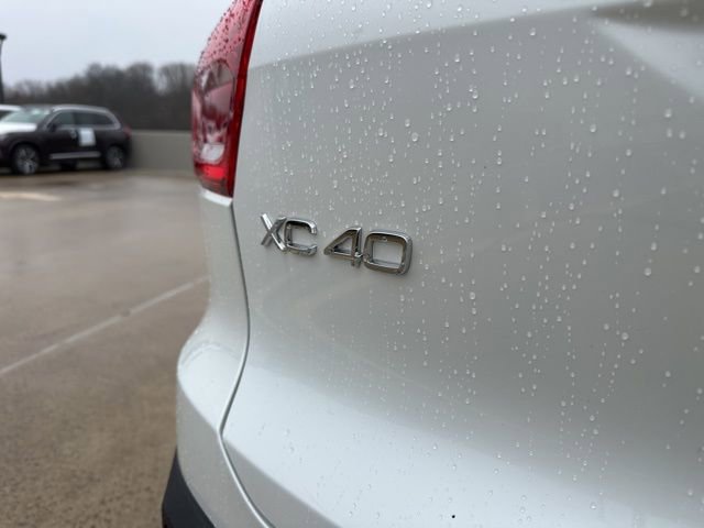 Certified 2024 Volvo XC40 B5 Plus w/ Protection Package Premier image 38