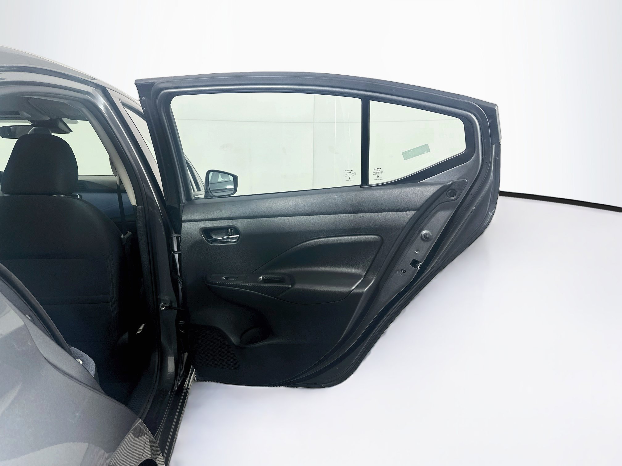 Used 2025 Nissan Versa SV FWD image 29