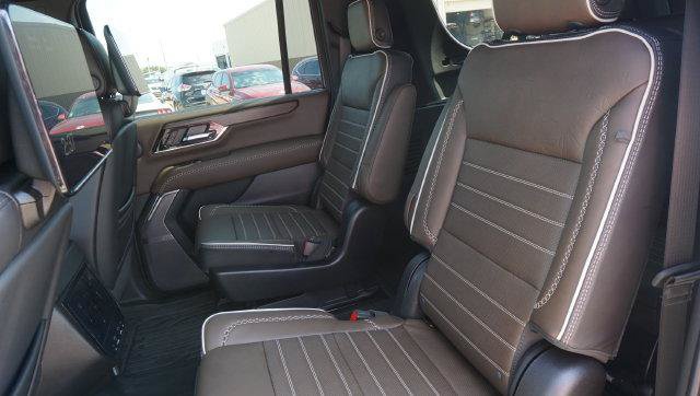 New 2027 GMC Yukon XL Denali Ultimate w/ LPO, Floor Liner Package AWD/4WD image 20