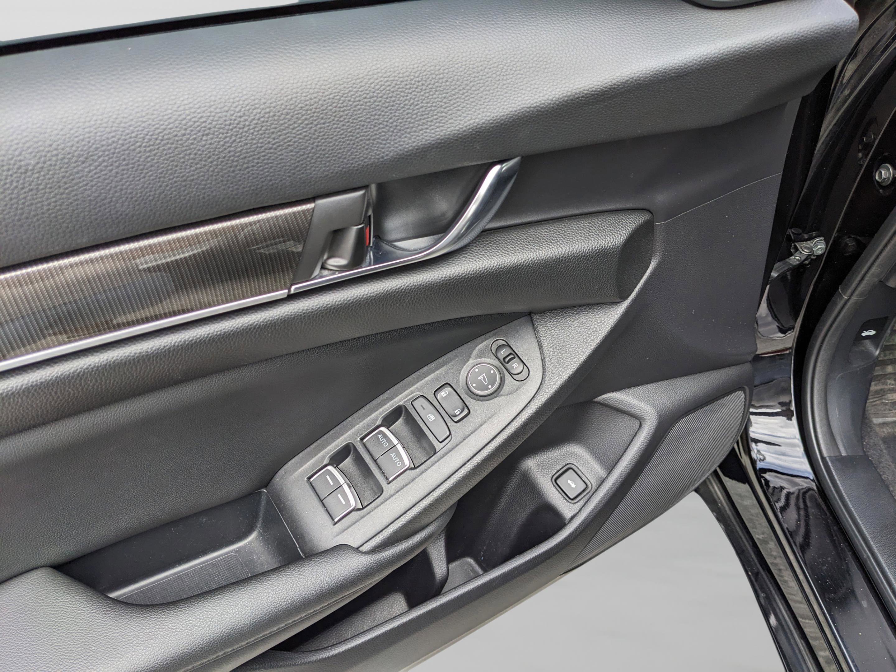 Used 2022 Honda Accord Sport image 16