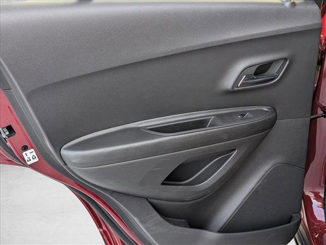 Used 2022 Chevrolet Trax LT w/ Sport Edition FWD image 10
