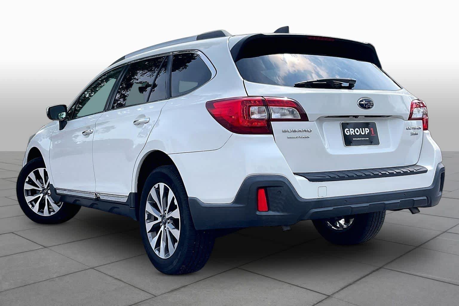 Used 2019 Subaru Outback 3.6R Touring AWD/4WD image 11
