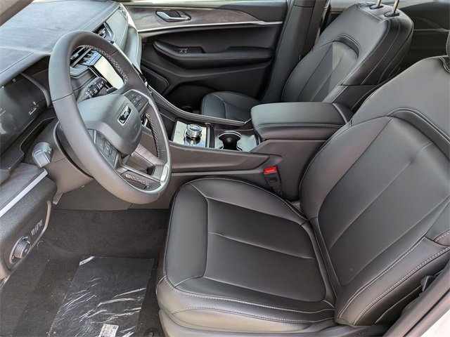 New 2025 Jeep Grand Cherokee Limited w/ Black Appearance Package image 12