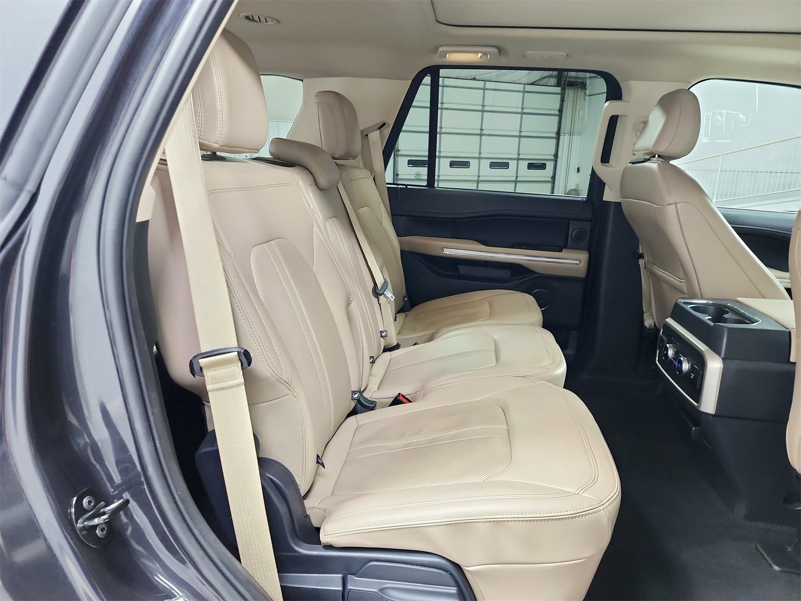 Used 2024 Ford Expedition Limited image 46