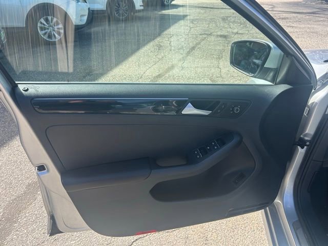Used 2016 Volkswagen Jetta SEL image 12