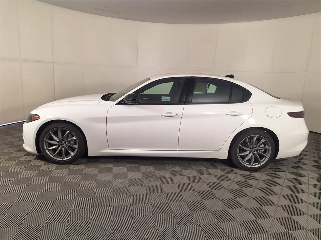 New 2025 Alfa Romeo Giulia image 8