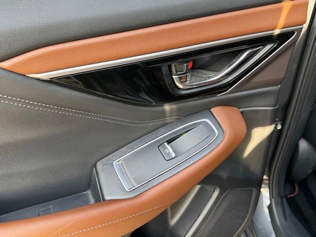 Used 2021 Subaru Outback Touring w/ Popular Package #2 image 15