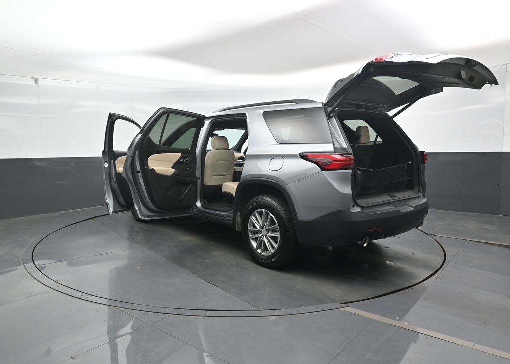 Used 2023 Chevrolet Traverse LT w/ LPO, Cargo Package AWD/4WD image 51