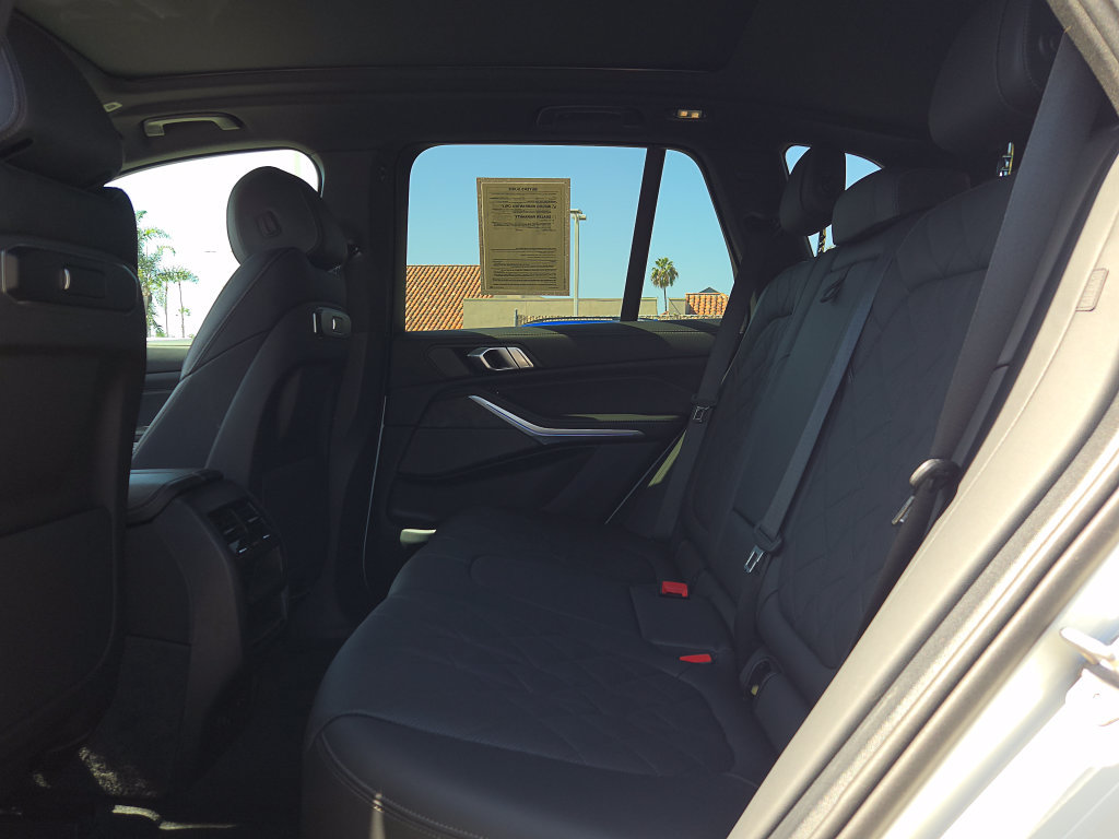 Used 2024 BMW X5 sDrive40i w/ M Sport Package RWD image 10