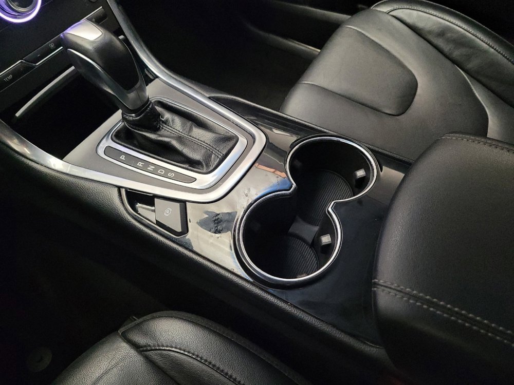 Used 2017 Ford Edge Titanium image 26