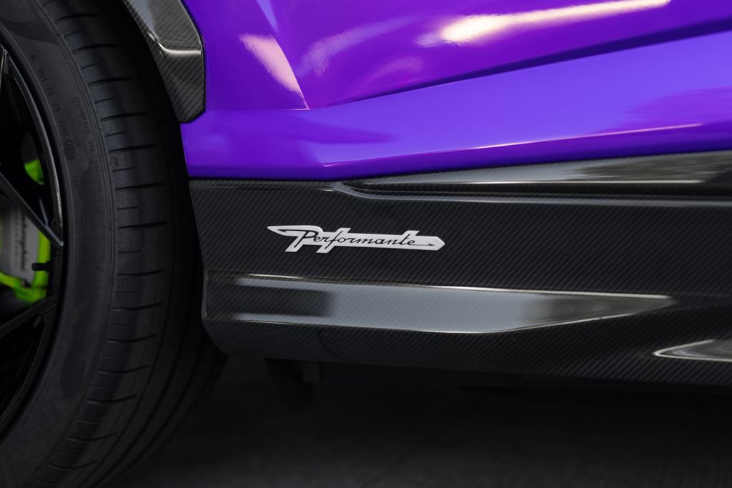 Used 2024 Lamborghini Urus Performante AWD/4WD image 11