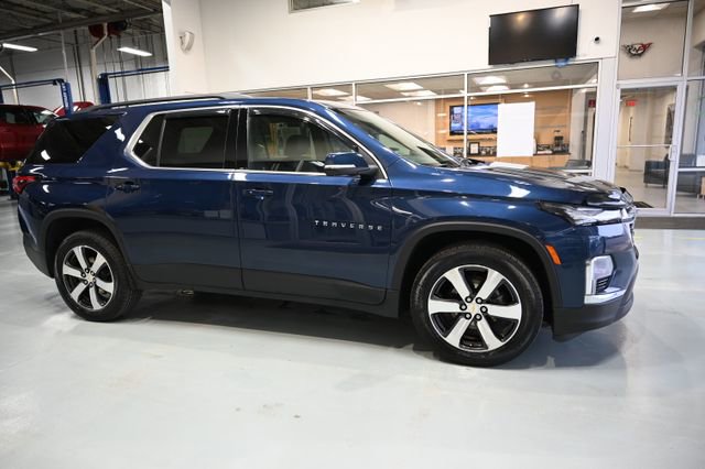 Used 2023 Chevrolet Traverse LT w/ LT Premium Package image 4