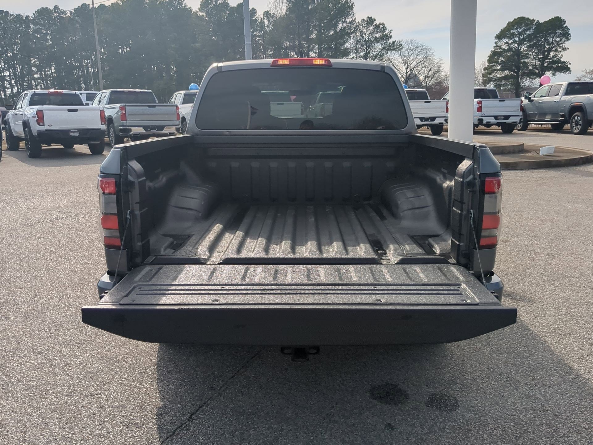 Used 2023 Nissan Frontier SV w/ Midnight Edition Package image 22