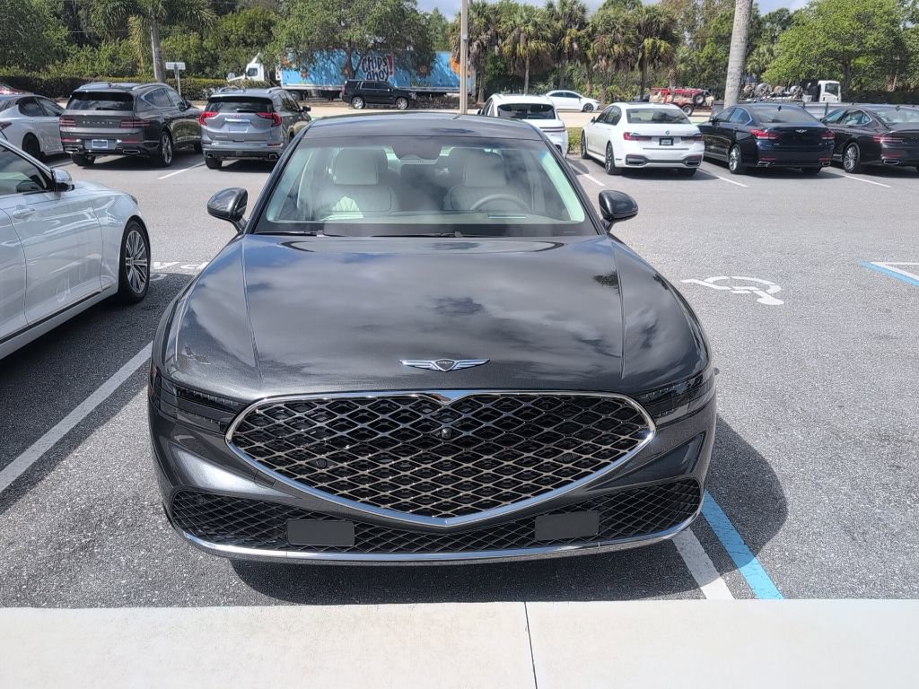 Used 2025 Genesis G90 3.5T image 2