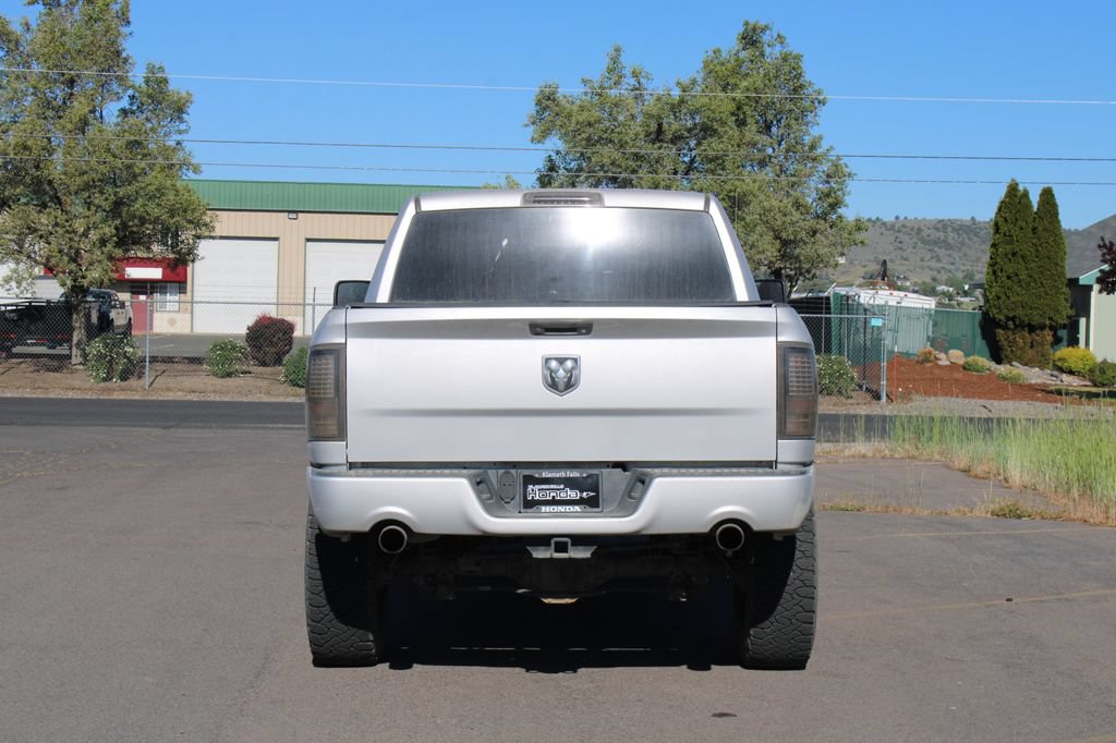 Used 2017 RAM 1500 Express AWD/4WD image 5