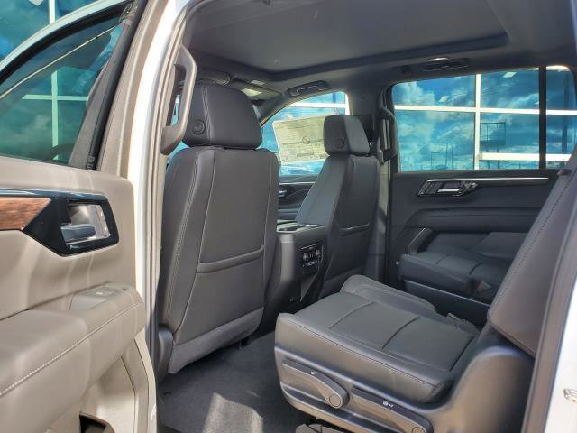 New 2025 Chevrolet Suburban LT w/ Comfort Package image 26