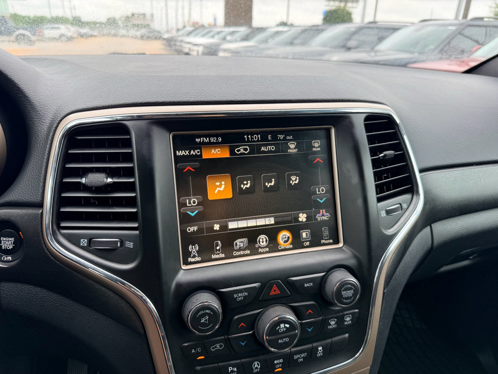 Used 2017 Jeep Grand Cherokee Laredo w/ Quick Order Package 2BE RWD image 19