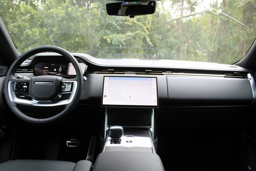 New 2025 Land Rover Range Rover SV image 26