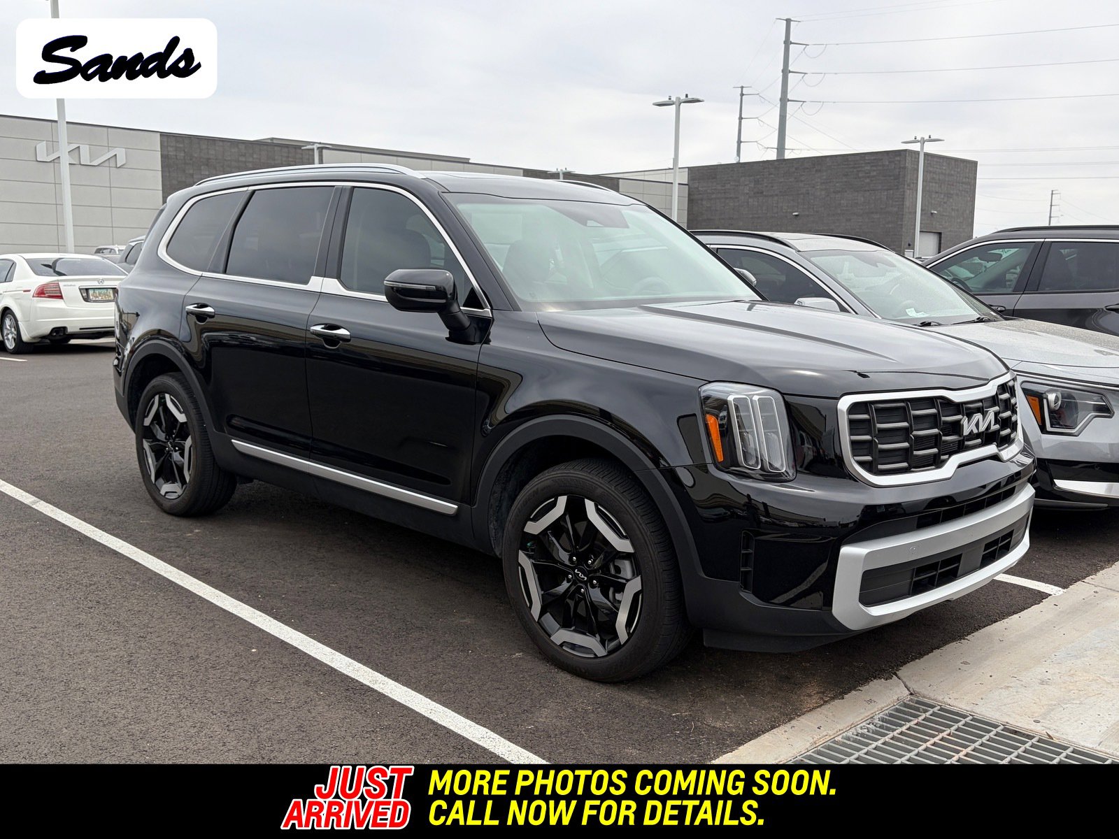 Used 2025 Kia Telluride S image 1