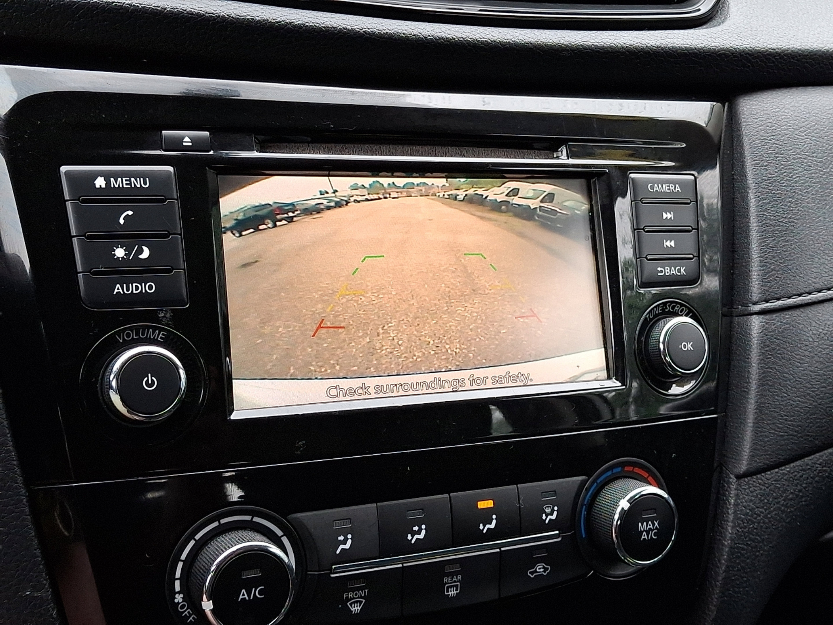 Used 2018 Nissan Rogue S AWD/4WD image 15