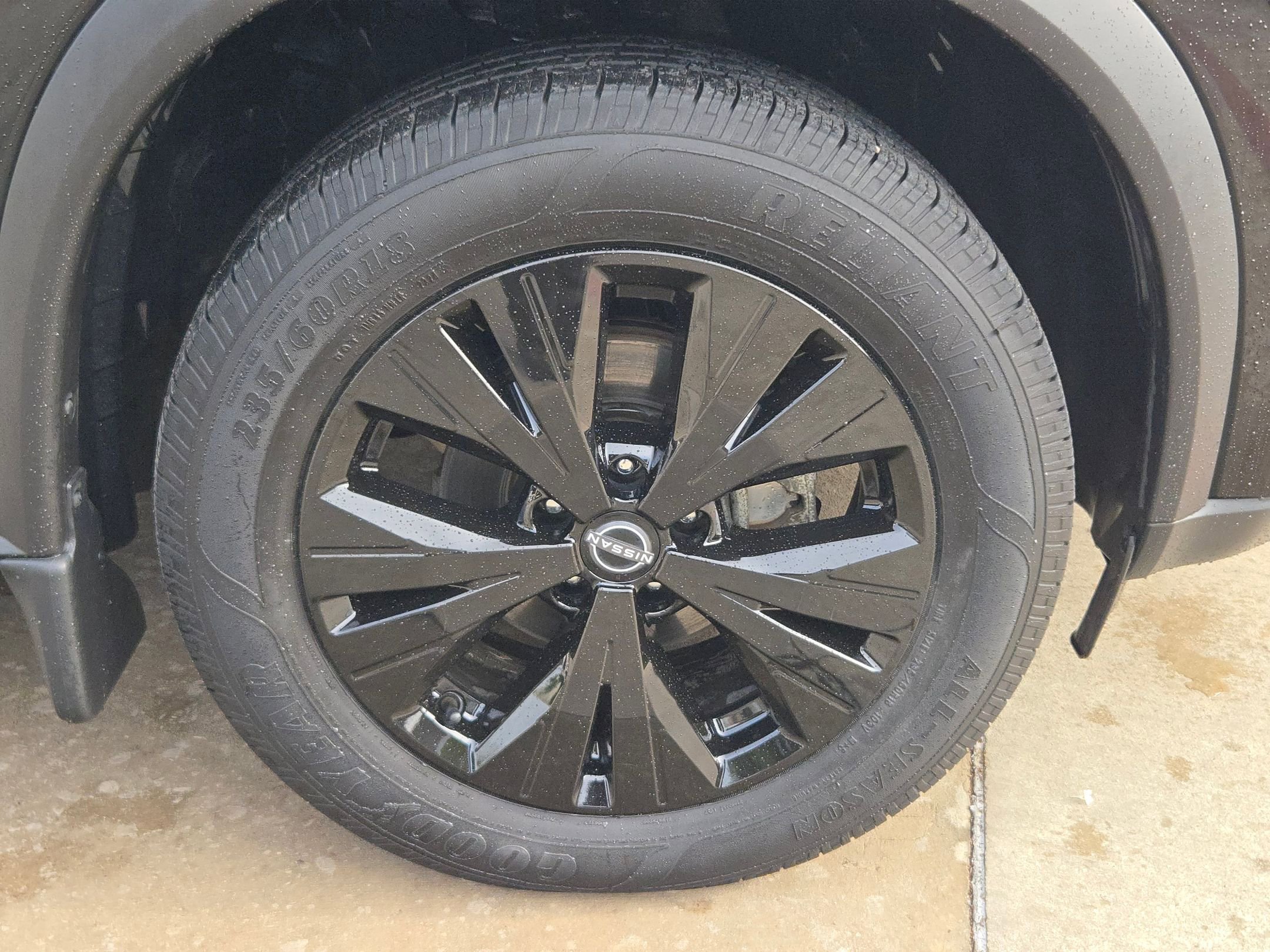 Used 2022 Nissan Rogue SV image 30