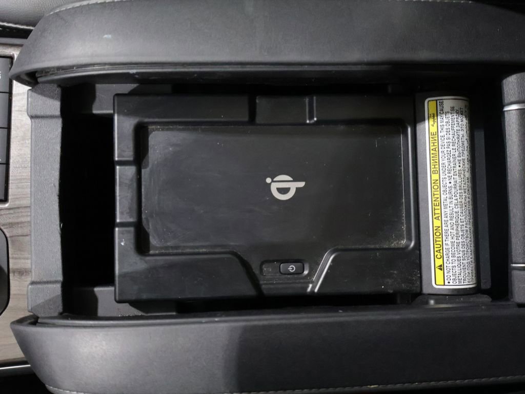 Used 2020 Toyota Highlander Platinum image 36