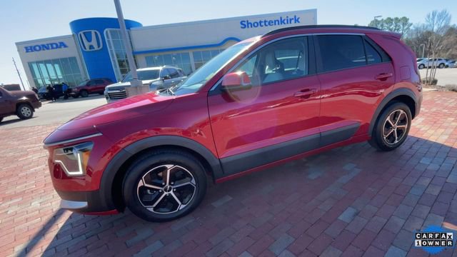 Used 2024 Kia Niro EX image 6