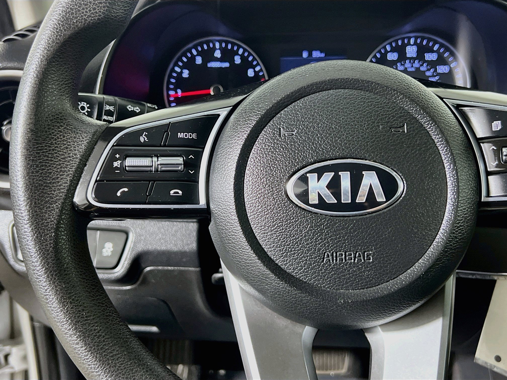 Used 2020 Kia Forte LXS FWD image 18