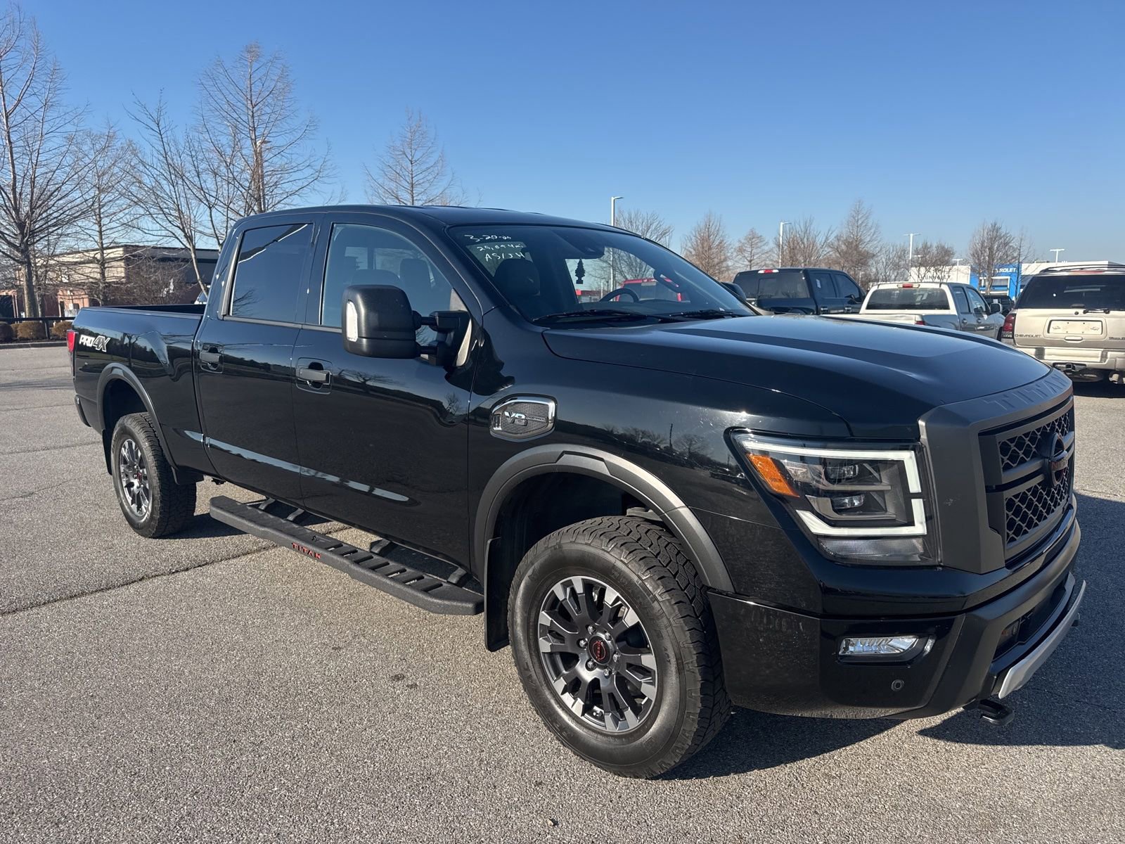 Used 2023 Nissan Titan PRO-4X image 3