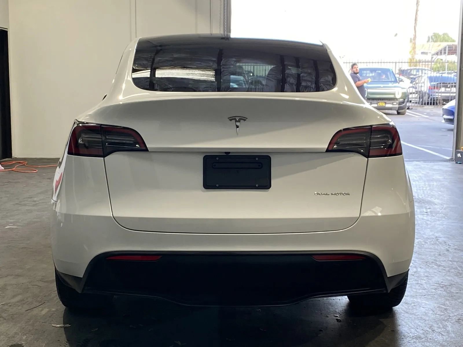 Used 2023 Tesla Model Y Long Range image 3