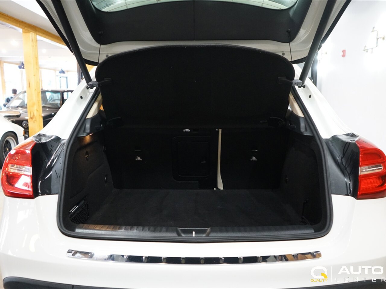 Used 2015 Mercedes-Benz GLA 250 4MATIC image 31