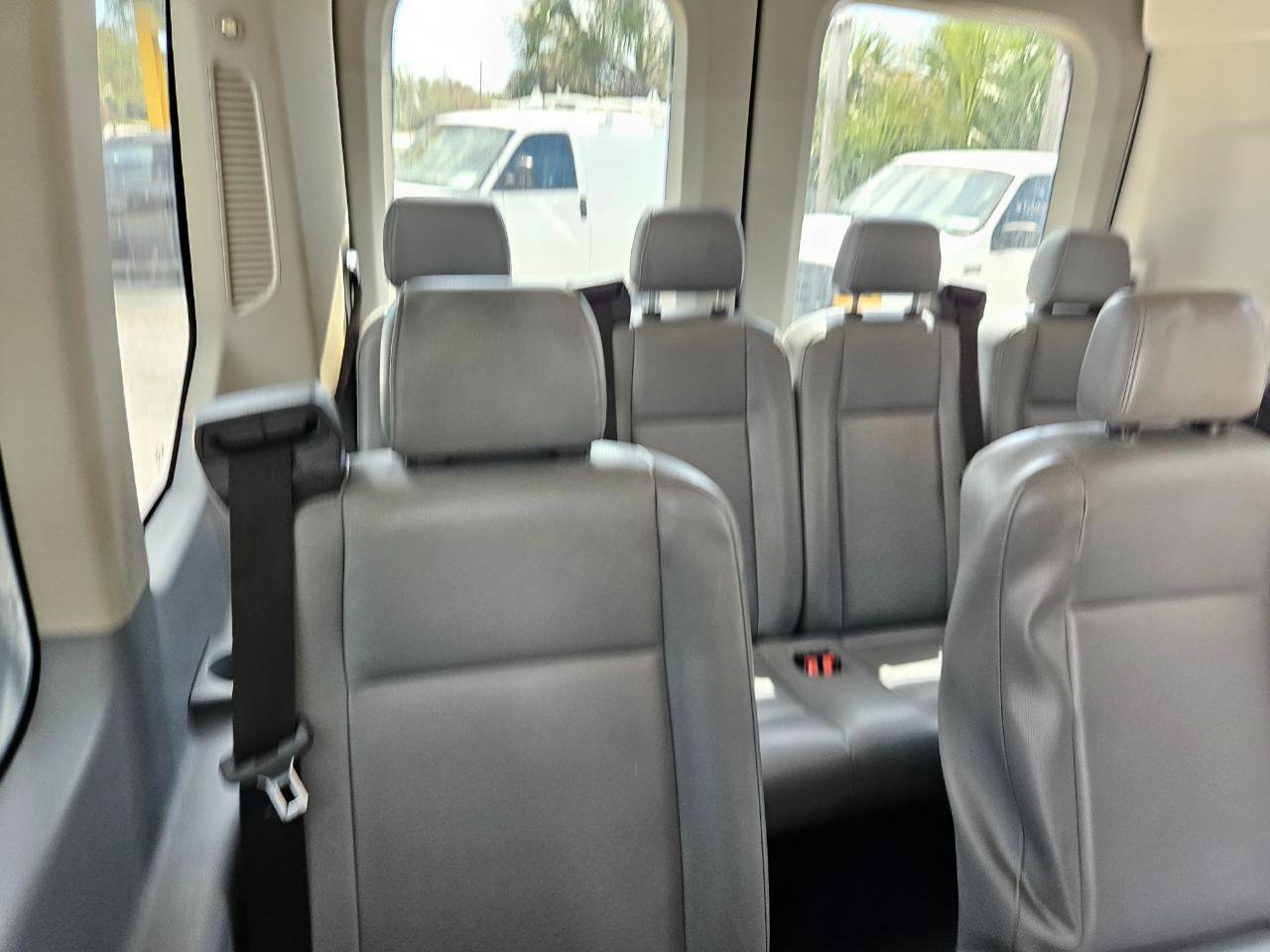 Used 2017 Ford Transit 350 XL RWD image 29