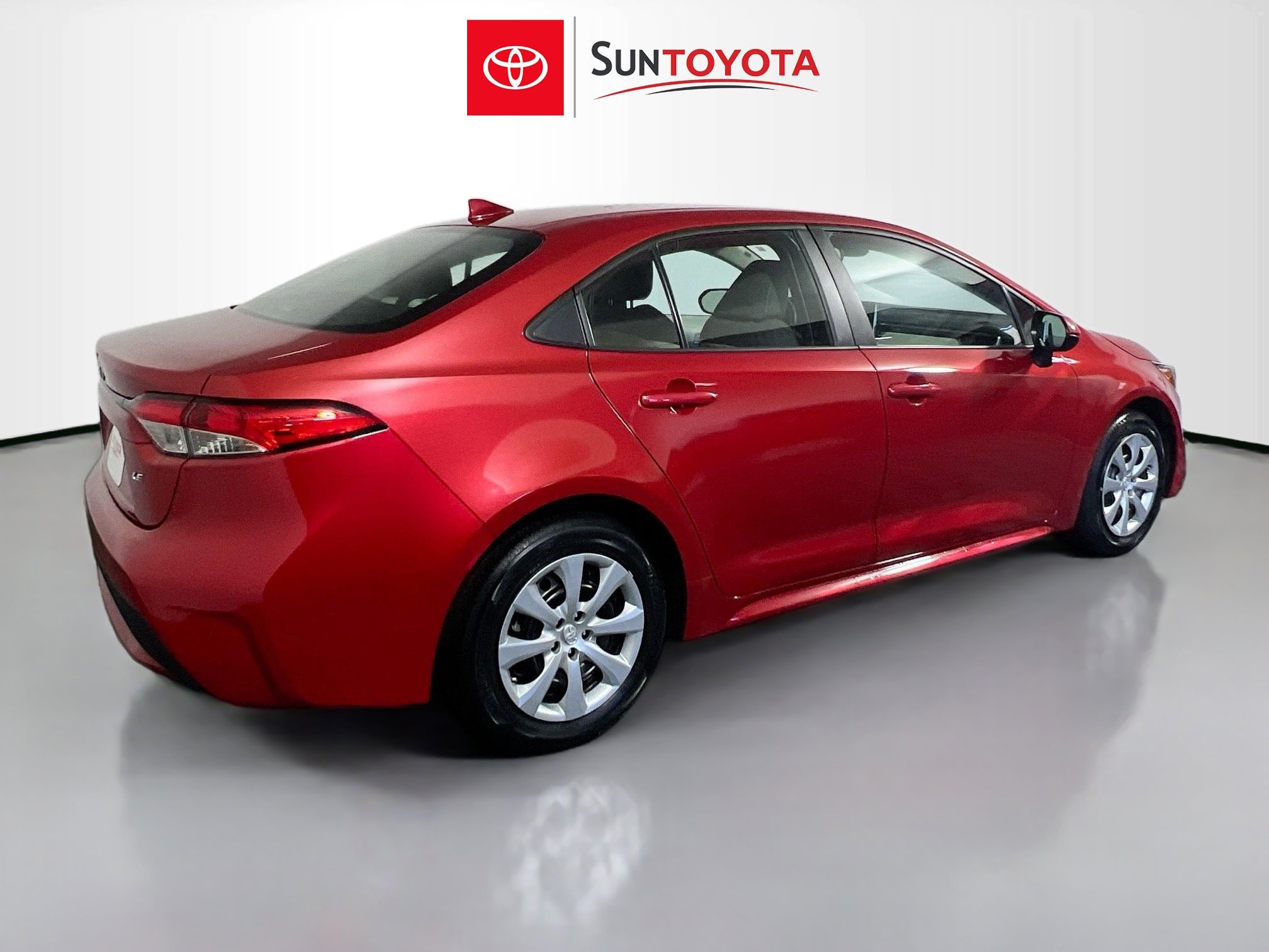 Used 2021 Toyota Corolla LE image 4
