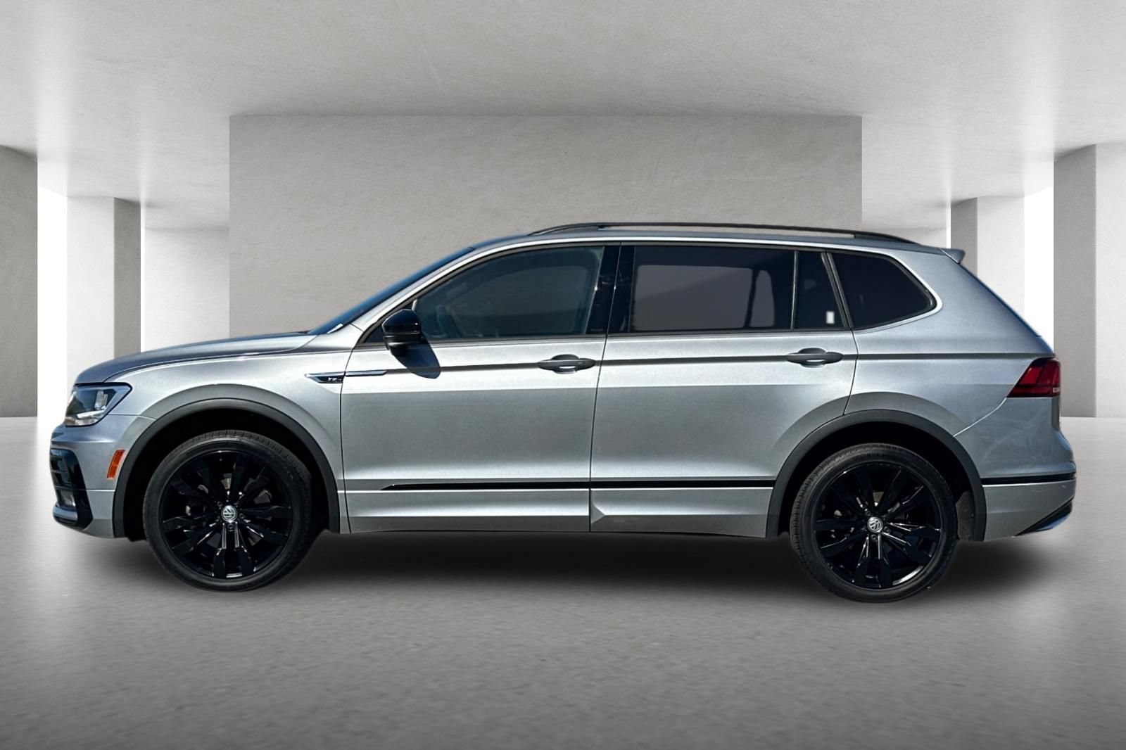 Used 2021 Volkswagen Tiguan SE R-Line AWD/4WD image 7