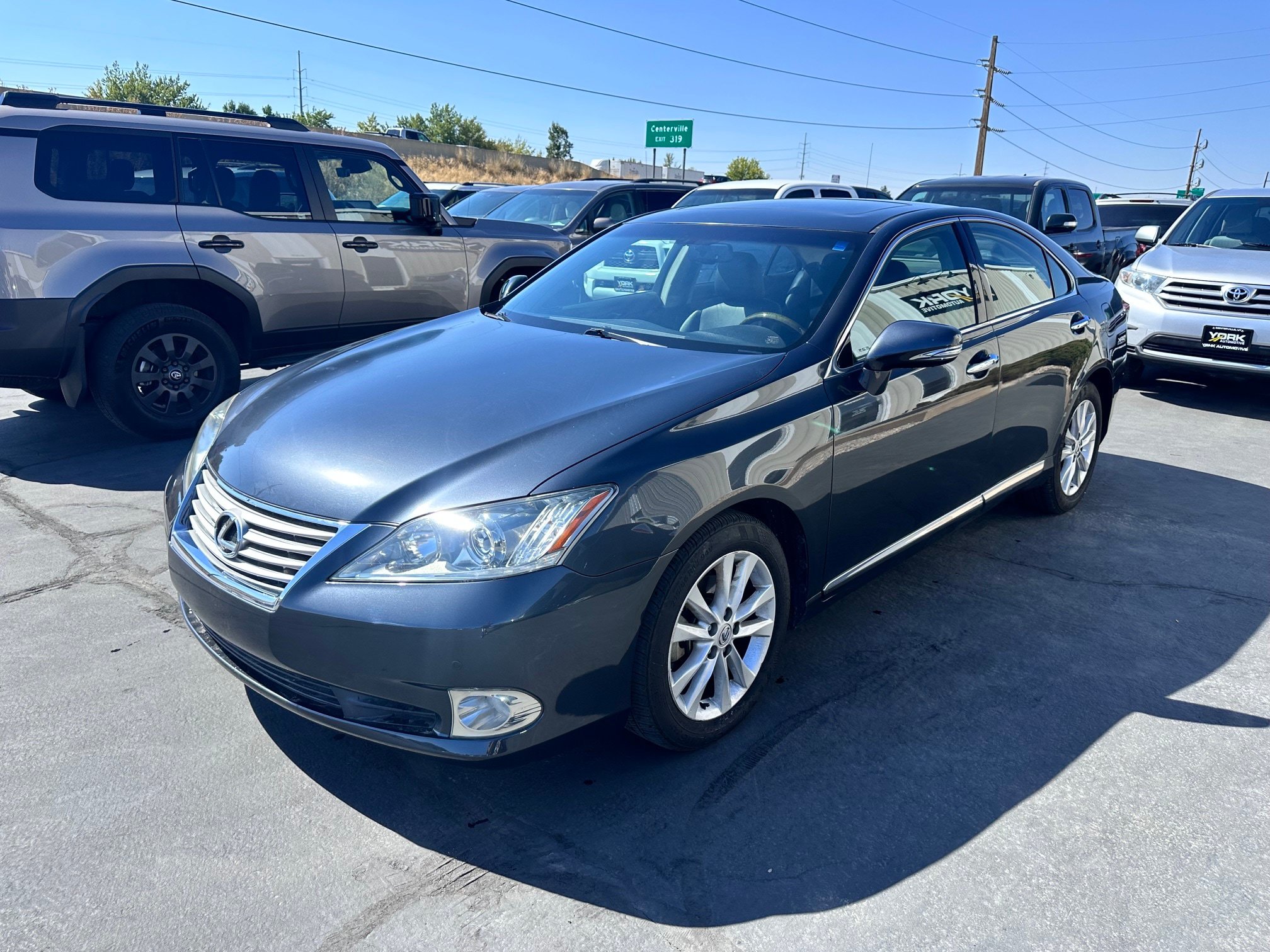 Used 2010 Lexus ES 350 FWD image 2