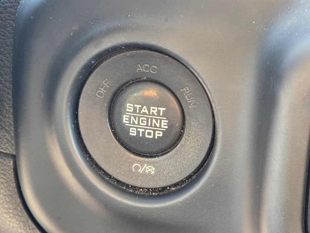 Used 2018 Jeep Wrangler Sport AWD/4WD image 25