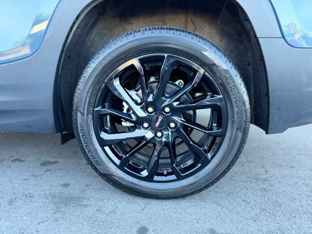 Used 2024 GMC Terrain SLE w/ Driver Convenience Package AWD/4WD image 30