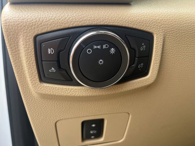 Used 2017 Ford F350 Lariat w/ Lariat Value Package AWD/4WD image 24