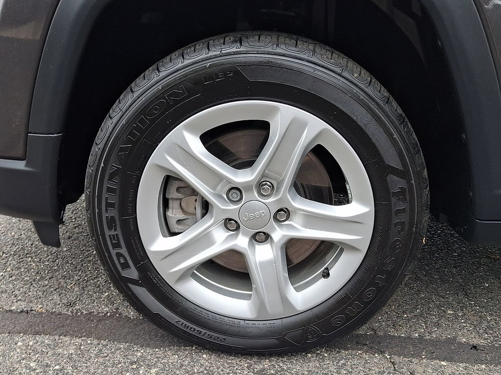 Used 2023 Jeep Compass Sport AWD/4WD image 12